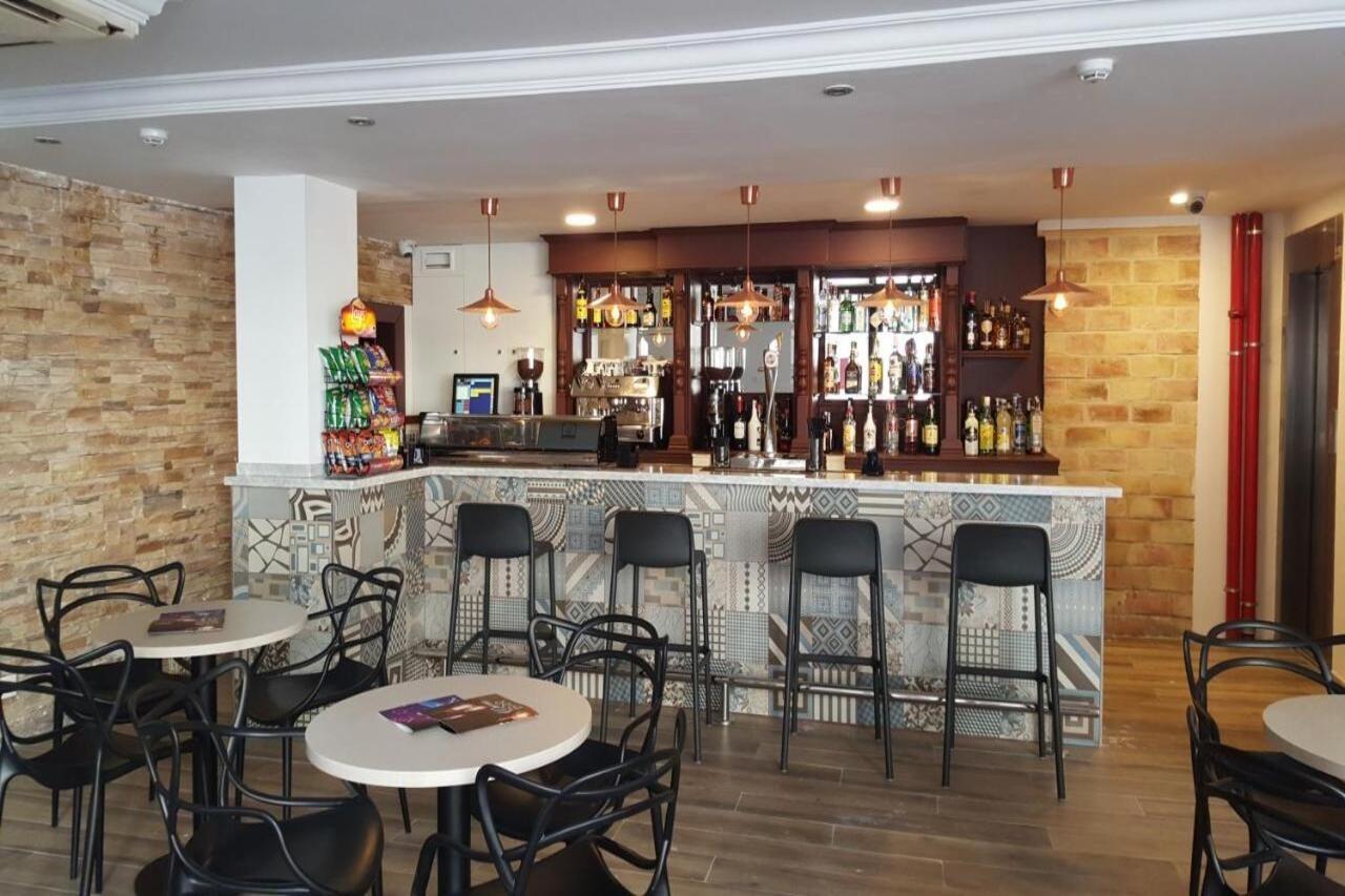 Hotel Queens - Adults Only Benidorm Zewnętrze zdjęcie